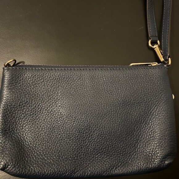 NWOT Navy Pebbled leather Michael Kors wristlet - Picture 4 of 6